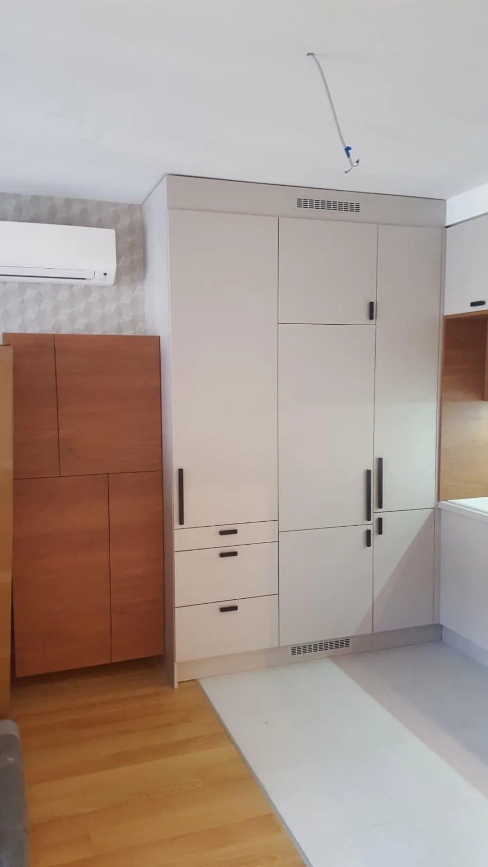 Ugradbeni plakar po mjeri — projektovanje, izrada i montaža